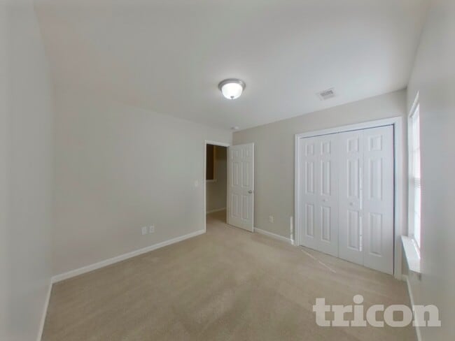 Building Photo - 258 Drooping Leaf Ln