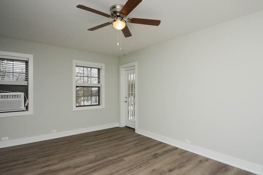 Building Photo - 730 Judson Ave