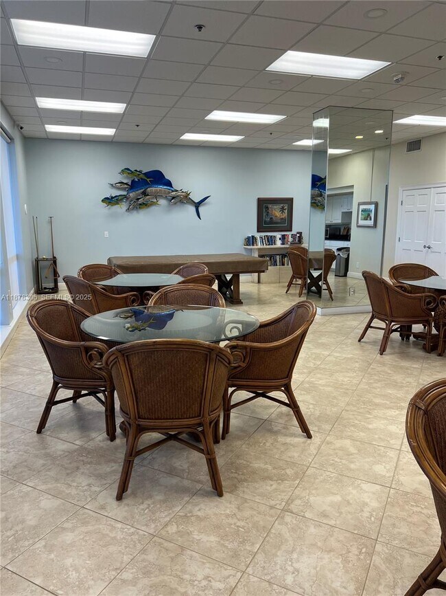 Building Photo - 3100 N Hwy A1A