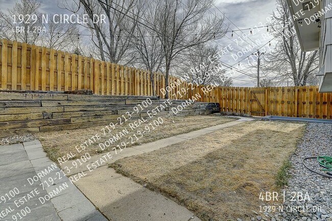 Building Photo - 1929 N Circle Dr