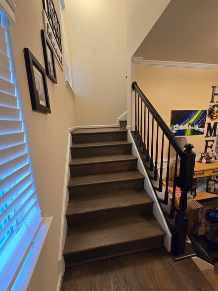 Building Photo - 45652 Tenny Hill St