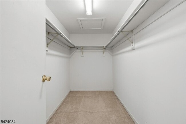 Building Photo - 5 Ajax Ct