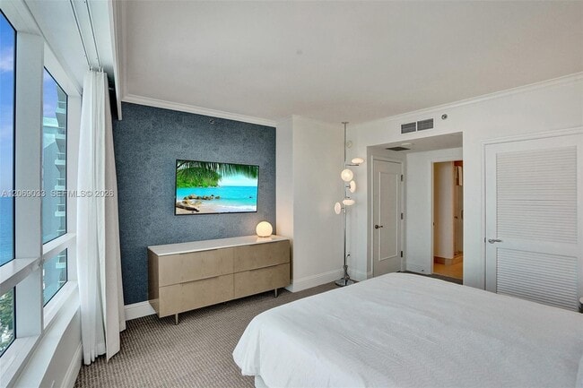 Building Photo - 4401 Collins Ave