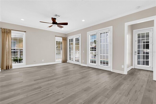 Building Photo - 1222 Roycroft Ave