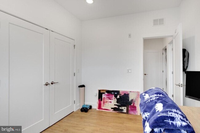 Building Photo - 1341 N Marston St