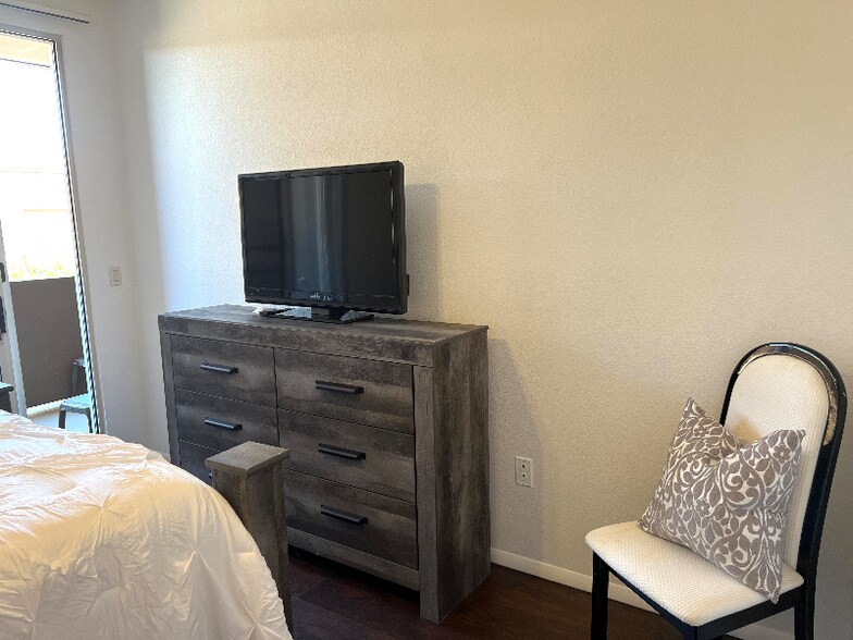 Building Photo - 7009 E Acoma Dr