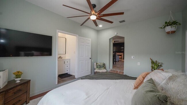 Building Photo - 4739 Baywood Point S