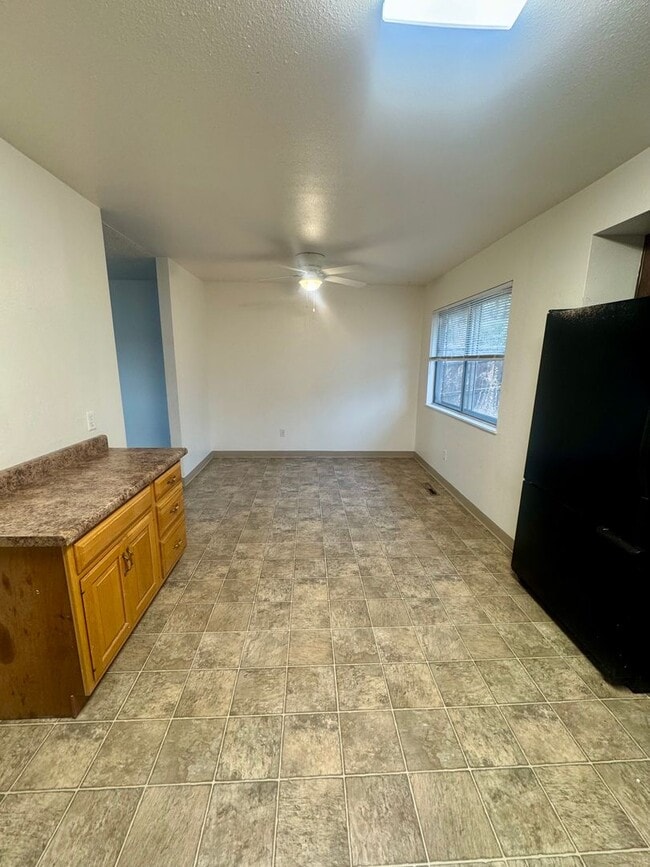 Building Photo - Vista Grande Terrace/4 Bedroom Home