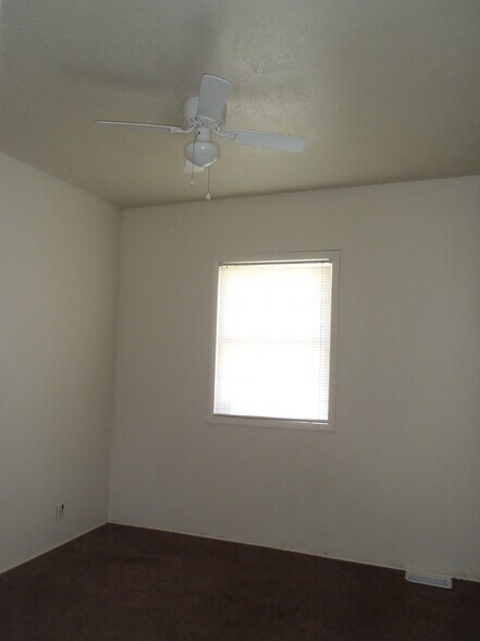 Building Photo - 708 McDonald St