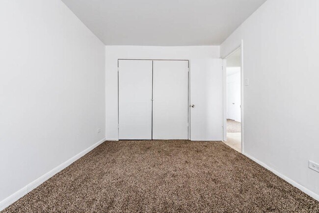 Building Photo - 8901 S Cottage Grove Ave Chicago, IL 60619