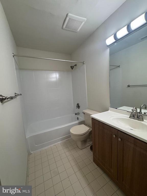 Building Photo - 1222 Ravens Crest Dr