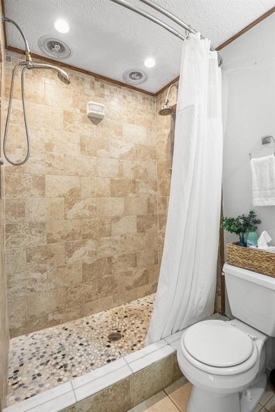 Building Photo - 4215 E Bay Dr