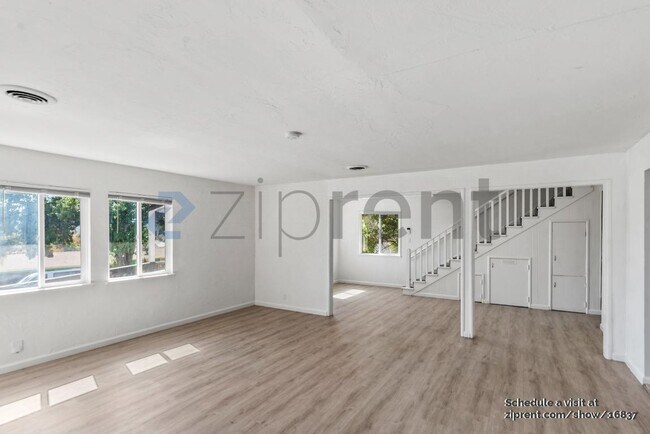 Building Photo - 1967 Solano Way