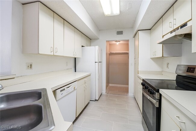 Building Photo - 13605 Eagle Ridge Dr