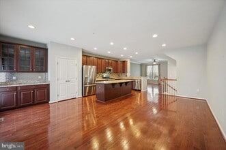 Building Photo - 907 Susan Cir