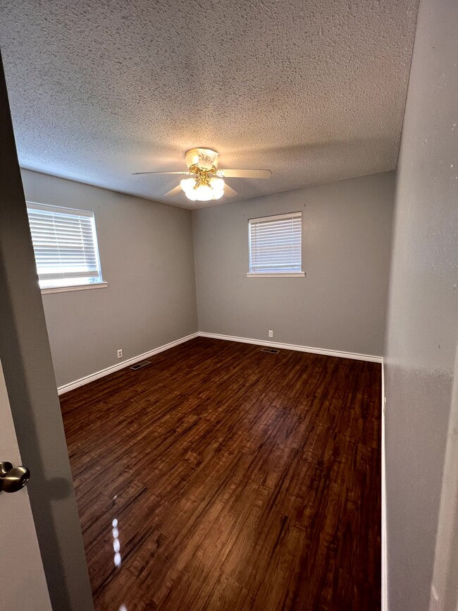 bedroom 2 - 802 E Huber Ave