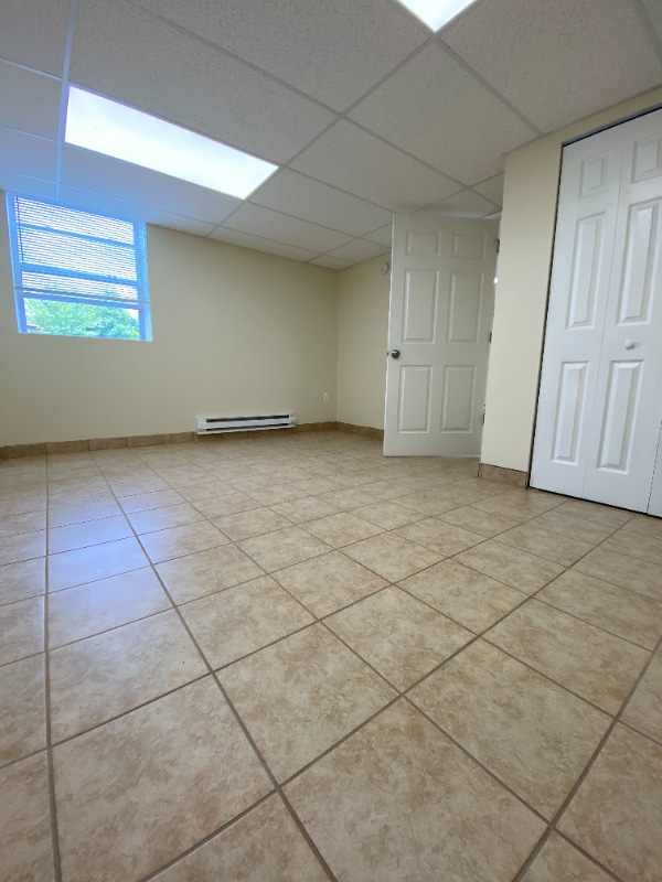 Building Photo - 420 North St