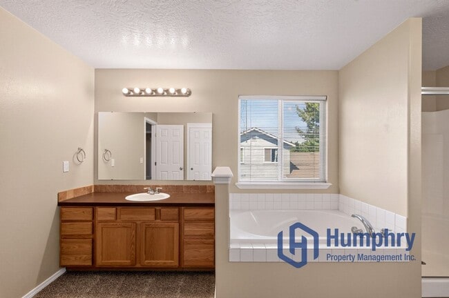 Building Photo - 2243 N Cougar Way