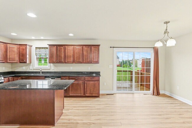 Building Photo - Three bedroom, 2.5 townhome in Mechanicsburg near Trindle Rd.