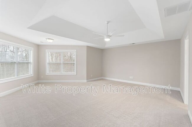 Building Photo - 541 Daventry Ct