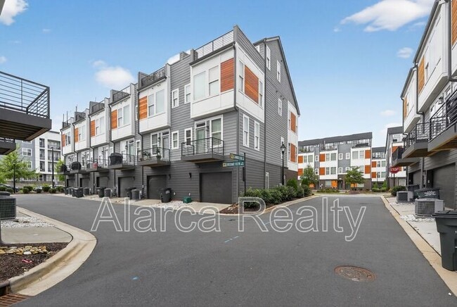 Building Photo - 2123 Bryant Park Dr