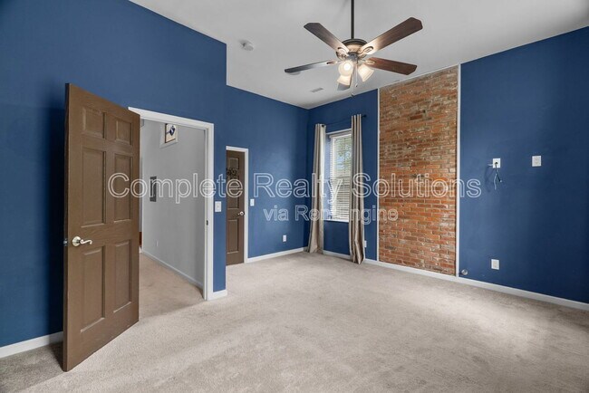 Building Photo - 2720 S Jefferson Ave