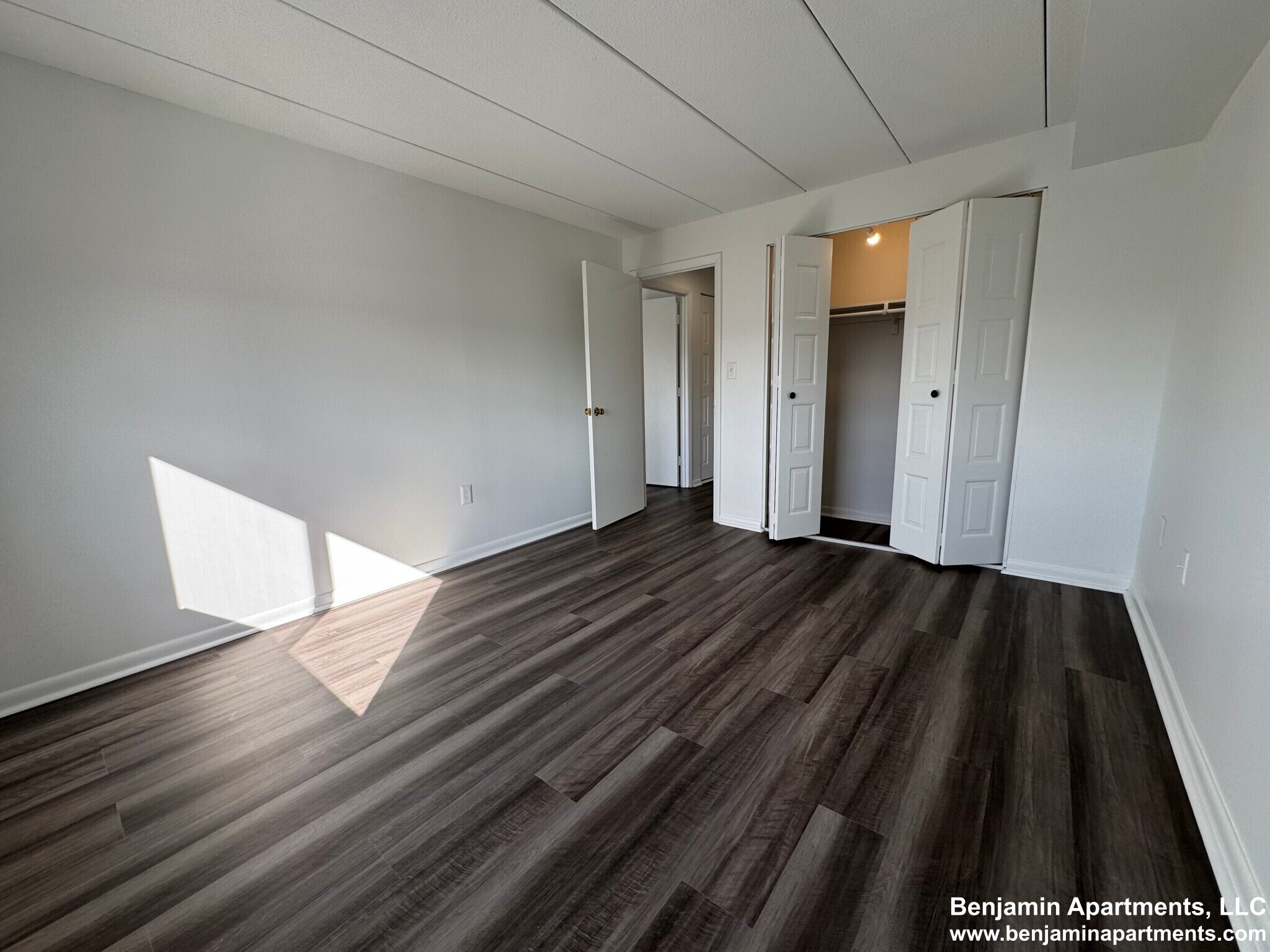 Building Photo - 51 Hill Rd