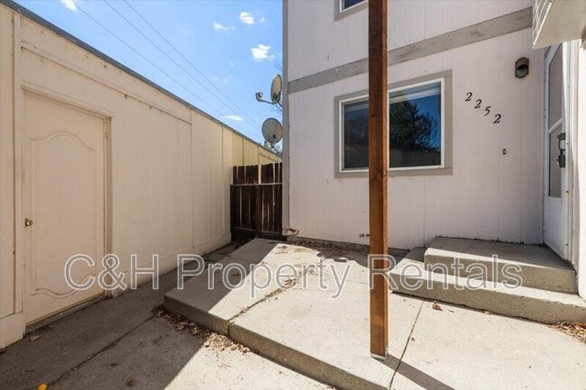 Building Photo - 2252 Avenue C