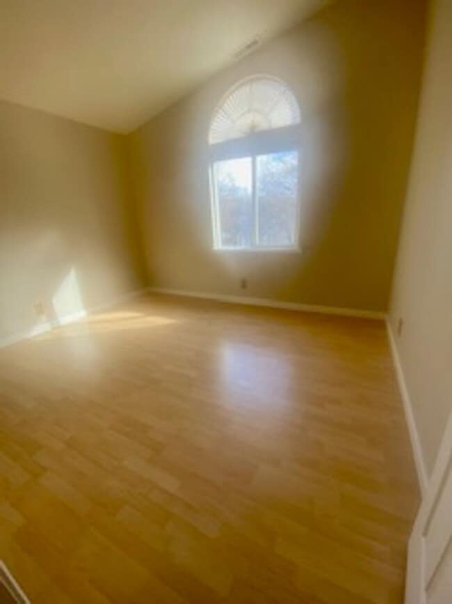 Building Photo - Three Bedroom Two and a Half Bath Home in the South Reno Crystal Lake Area