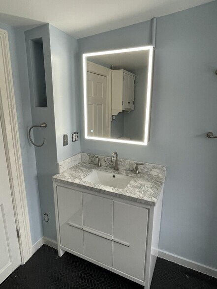 Building Photo - 49 1st St