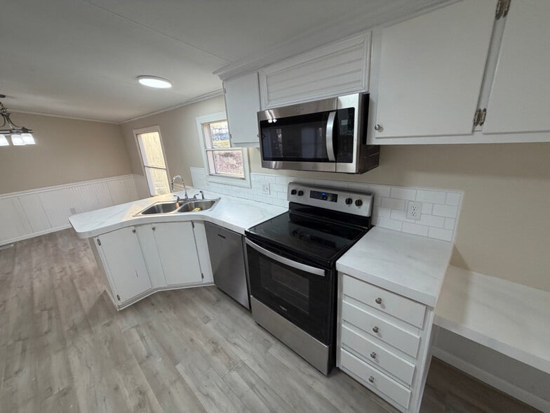 Building Photo - 129 Mark Ln