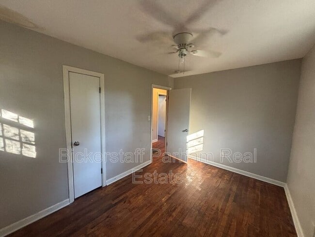 Building Photo - 224 11th Ave