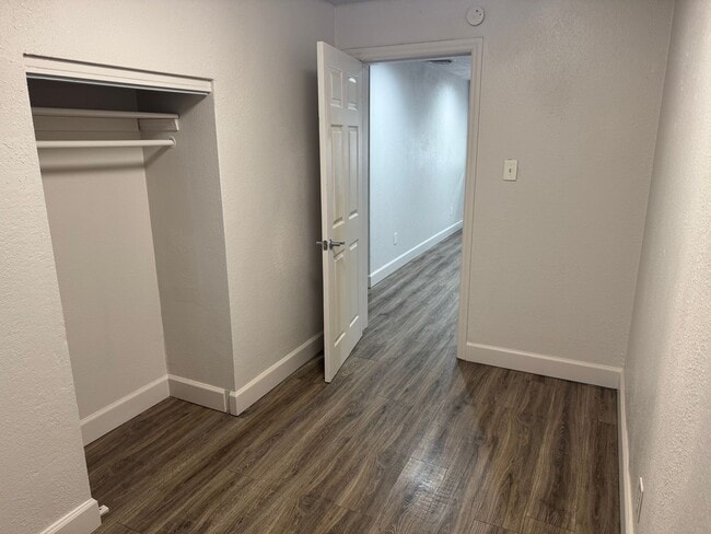 Building Photo - Updated & Remodeled Home Near KU Med