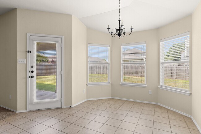 Building Photo - 6533 Crystal Ct