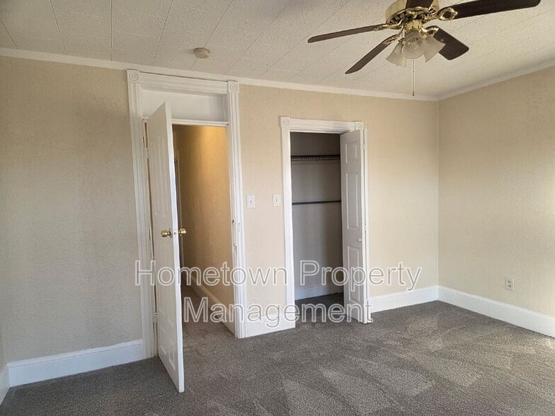 Building Photo - 309 Mifflin St