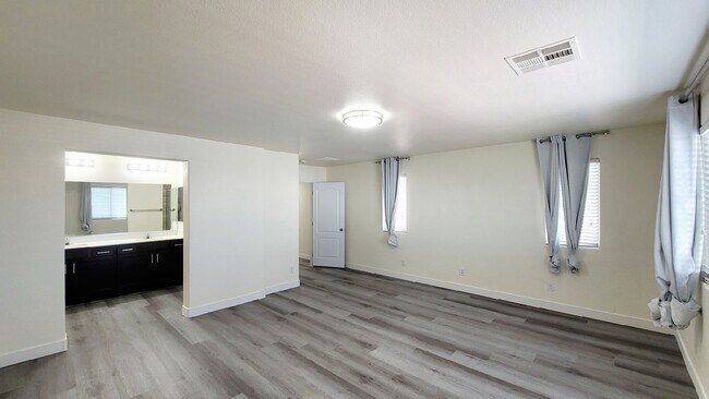 Building Photo - 8518 Genesee Ct