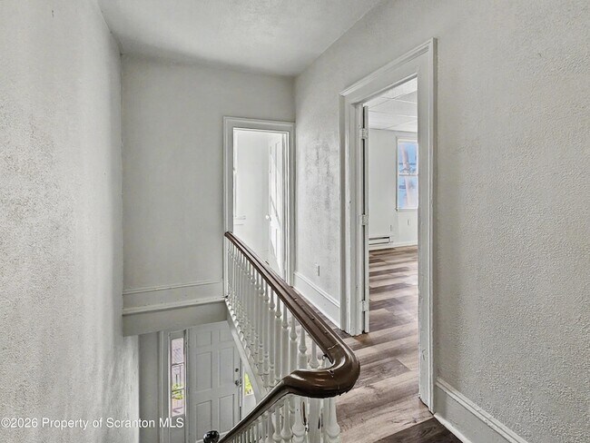 Building Photo - 602 Prospect Ave