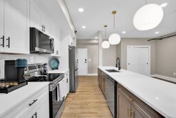 Building Photo - 6011 Madison Rd