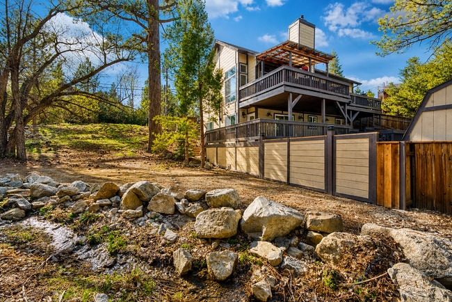 Building Photo - 2116 Bernina Dr