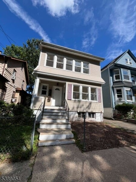 Primary Photo - 9 Ricord St