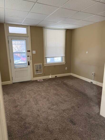 Building Photo - 230 Adelia St