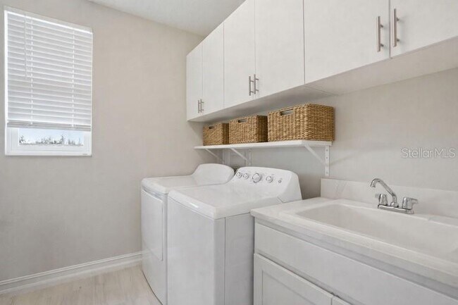 Building Photo - 4547 San Martino Dr