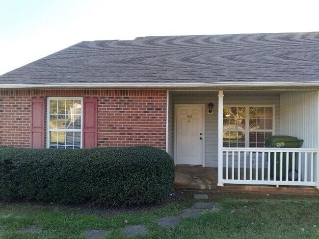 Primary Photo - Duplex available now!