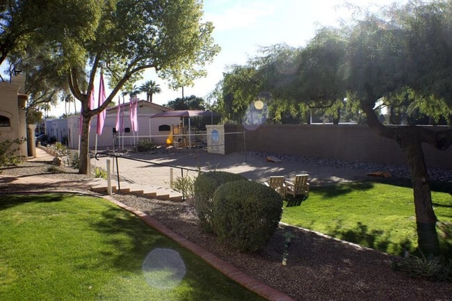 Building Photo - 6302 E Camelback Rd
