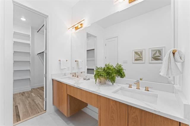 Building Photo - 2313 S Vernon Ave