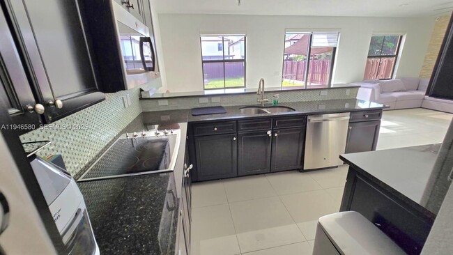 Building Photo - 10032 NW 87th Terrace