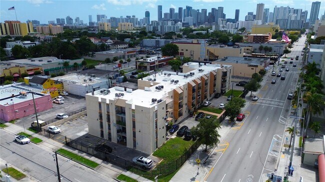 Primary Photo - 1051 SW 1st St
