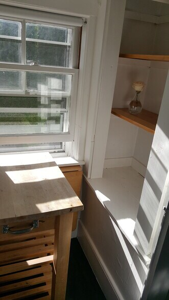 Building Photo - 30 Main St