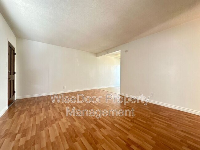 Building Photo - 14631 Christine Dr