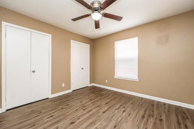 Building Photo - 8941 Gaylord Dr